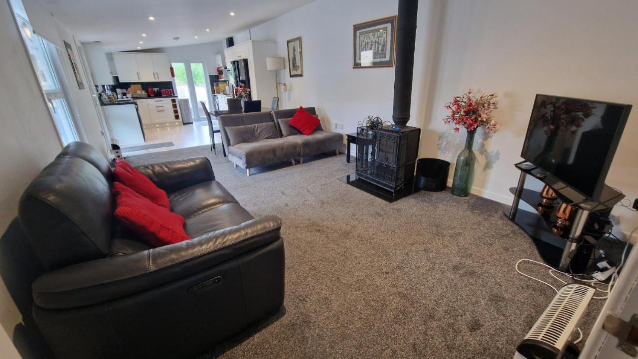 Spacious Well Equipped Chalet Bungalow Close To Nairn, Auldearn Bagian luar foto